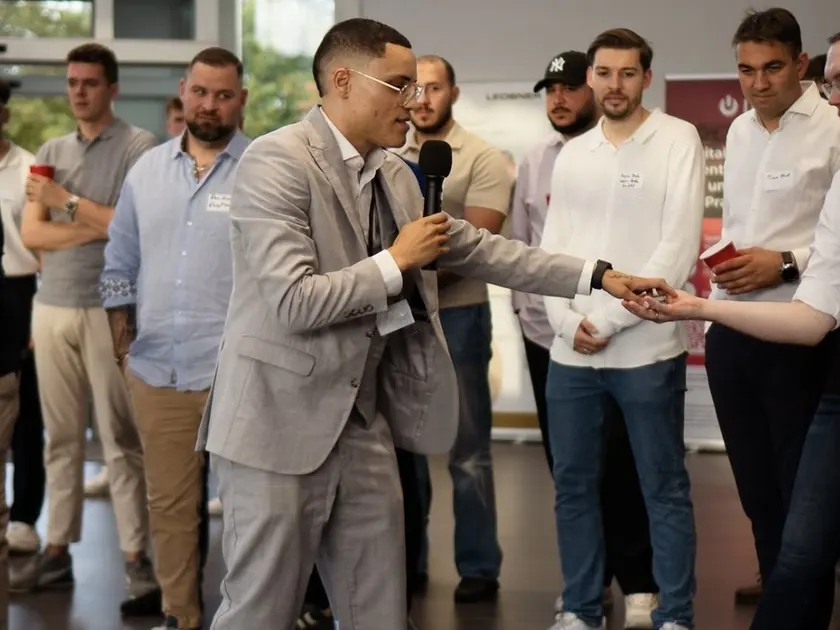 Calvin Hartmann spricht beim KI-Event in Worms über Diabetes und KI